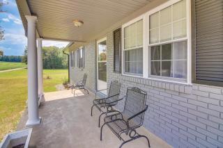 7 Mi to Barren River Lake Quiet Getaway with Yard! - 0