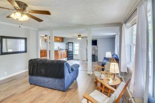7 Mi to Barren River Lake Quiet Getaway with Yard! - 7