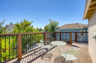 1 Mi to Dimond District Oakland Home with Deck - 9