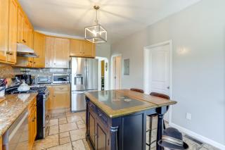 1 Mi to Dimond District Oakland Home with Deck - 4