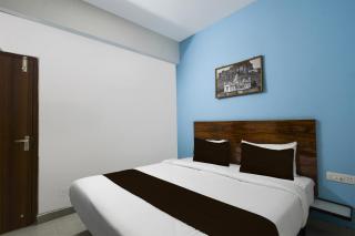 Collection O The RIO HOTEL JNTU Bus Stop - 3