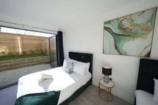 Ealing Broadway Great Stay 7-Minute Walk from the Underground - 4