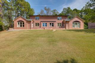 6 Mi to the Summit Stylish Apt with Patio Access - 9