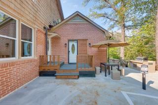 6 Mi to the Summit Stylish Apt with Patio Access - 8