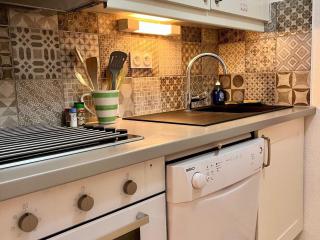 Bel appartement moderne avec balcon et parking - FR-1-624-59 - 2