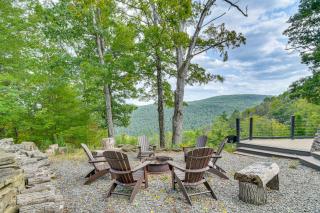 Luxe Cabin Compound 4 Mi to Cameron State Forest! - 0