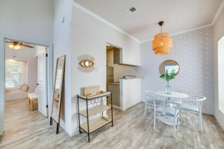 Walk to Restaurants and Bars Modern Dallas Retreat - 1