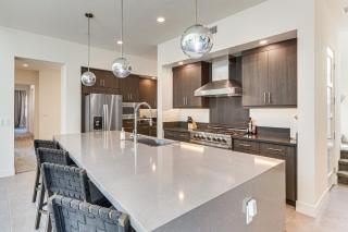 Luxe Oasis Modern Mtn-View Gem in Palm Springs! - 4
