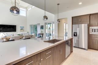 Luxe Oasis Modern Mtn-View Gem in Palm Springs! - 1