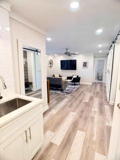 4F Chic Condo Retreat in Downtown Atlanta - Atlanta - 5