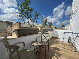 Bentley Floriana Suites - 9