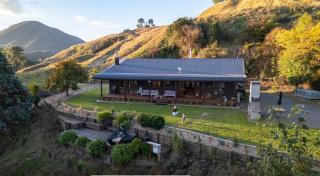 Muirs Reef Lodge Kinloch holiday home Lake Taupo - 0