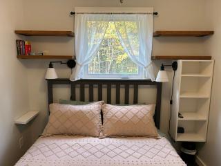 Quaco Cottages-The Paramatta - 4