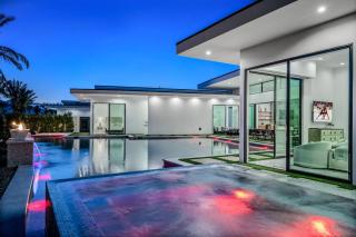 The Bravo Villas by AvantStay - 9