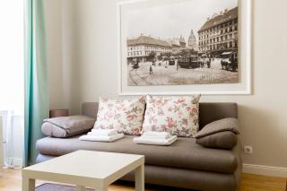 Cozy Downtown Studio - 0