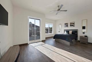 Modern Luxe Townhome with 2Bed2Bath and Private Garage - 7