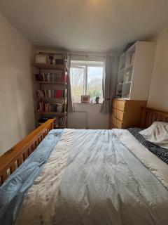 Cozy Designer Flat with Riverside - 1
