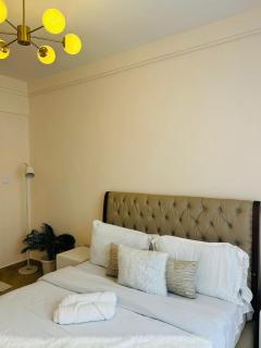 Arodee Luxe Stay - 8