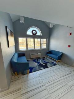 BlissPoint Inn & Suites, Northwood - 5