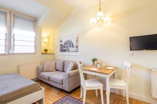 Chic Central Retreat - Modern Comfort - 2
