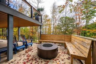 Spacious 6 Bedroom Chalet Near Holiday Valley - 7