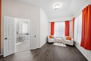 Fabulous Woodlands Home with pool - 8