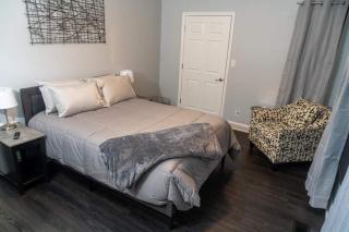 Modern 3BDRM, Renovated, Spacious & Central - 4