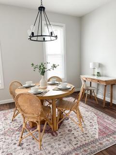 Modern 4 BDRM Renovated Spacious near U of E and Downtown - 1