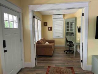 Bayside Bungalow-Updated Home Near the Bay & Beach - 7