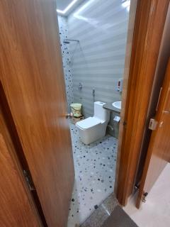 Shri Niwaas Varanasi -Forēigners Friendly, Parking-on-site Available, Near to Temple, Dashashwamedh Ghat and nearby attractions - 3