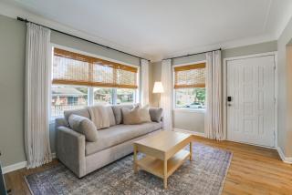 Charming Family-Friendly Duplex in Roseville! - 5