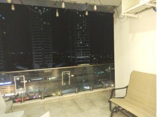 Said's Suites Elysium Tower Opposite to Centaurus Mall - 1