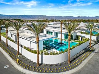 The Bravo Villas by AvantStay - 5