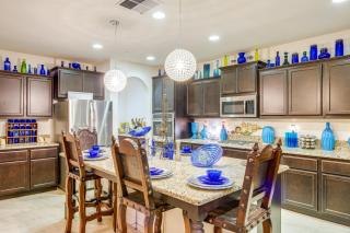 4 Mi to CSUB Campus Spacious Home with Yard - 8