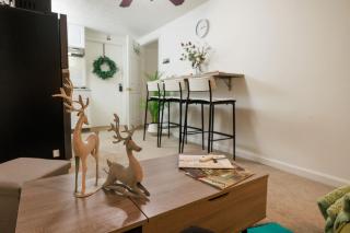 Basement Suite Bliss•Firepit Nights & Comfort Stay - 8