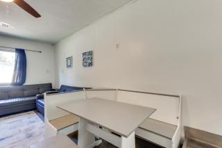 2 Mi to Long Beach Waterfront! Convenient Studio - 2