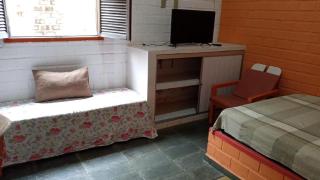 Casa 85 m2 no FORTE 2 quartos campinho piscinas 2 vagas no estacionamento portaria ar condicionado para 8 pessoas - 2