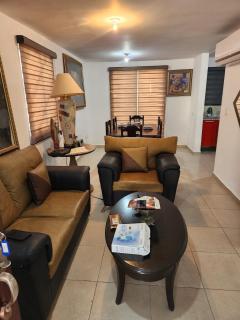 Apodaca Casa 3 pisos con terraza - 9