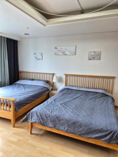 Hongdae Residence-2 1min from Hongik Uni station Exit #1 - 7