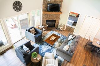 Mountain Escape Chalet - 8