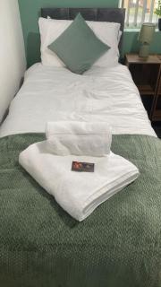 2 bed flat sleeps 5 - 7