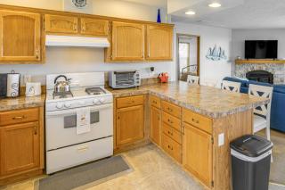 Lake and Lighthouse Views Inviting Port Hope Home! - 5