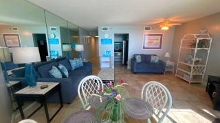 Sunbird Resort 8th Floor Sunsets - by Sunbird Rentals - 4