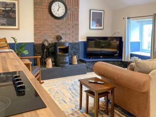 Taigh Violet Rose - 8