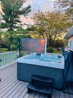 Relaxing with Hot Tub - Pond Front & Outdoor Fire Place Upstate - Catskills - 6