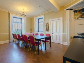 The Old Nunnery - Uk7122 - 1