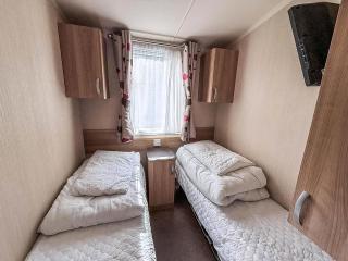 Beautiful 8 Berth Caravan With Decking At Haven Hopton Beach Ref 80011B - 7