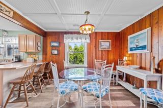 Coastal Haven Cottage- Beach, Shopping, Fun - 1