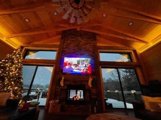 Lake Therapy at The ARK | Gameroom, Hot Tub, Dock - 3