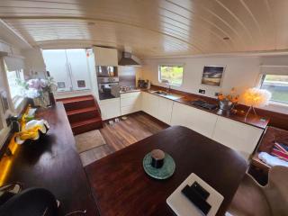 Selene Unique Luxury Houseboat Experience - 9